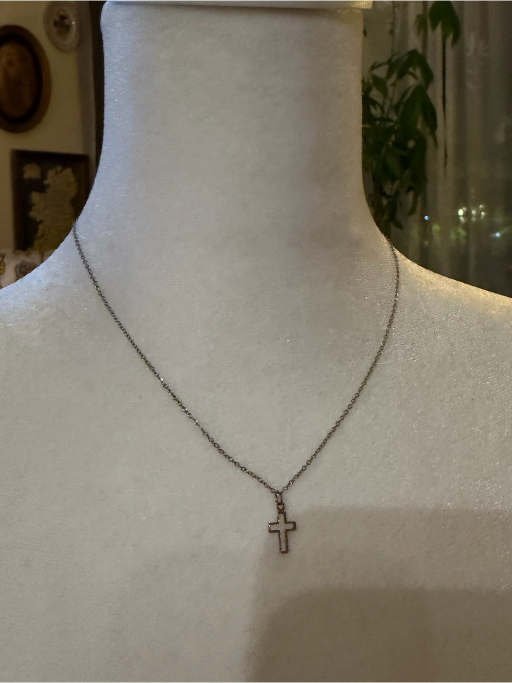 Vintage Sarah Coventry Sterling Silver Dainty Open Cross Pendant Necklace 925
